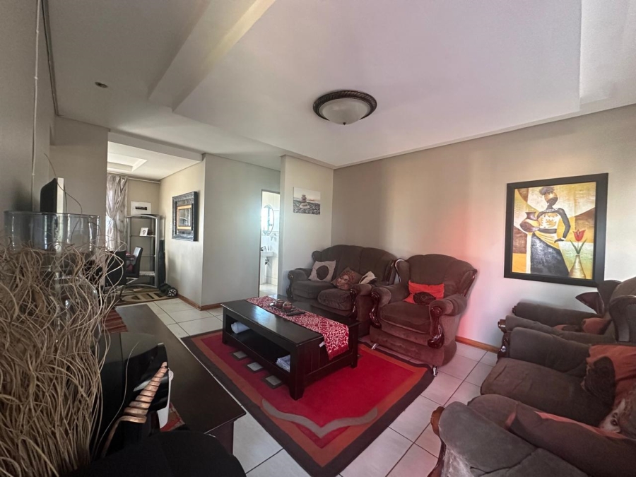 To Let 3 Bedroom Property for Rent in Vista Park Free State